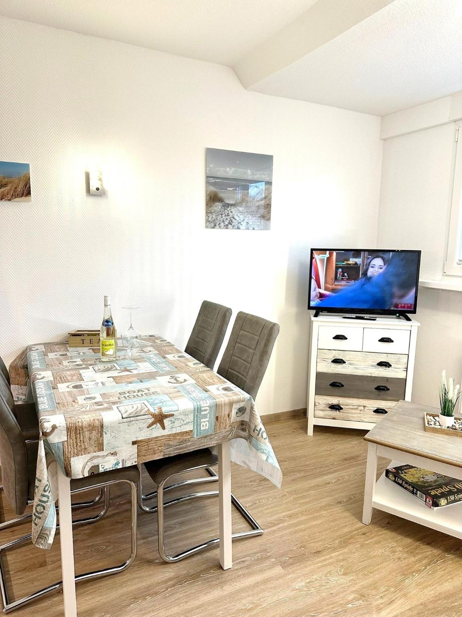 Ferienwohnung Haus Boje "Knurrhahn" Neuharlingersiel Exteriör bild